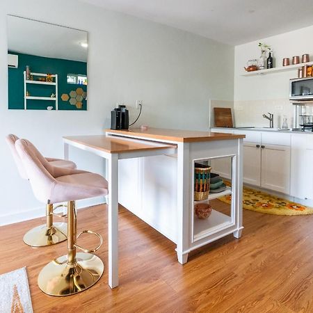 Artsy, Private Gem Near Iconic South Congress Apartment Austin Exterior foto